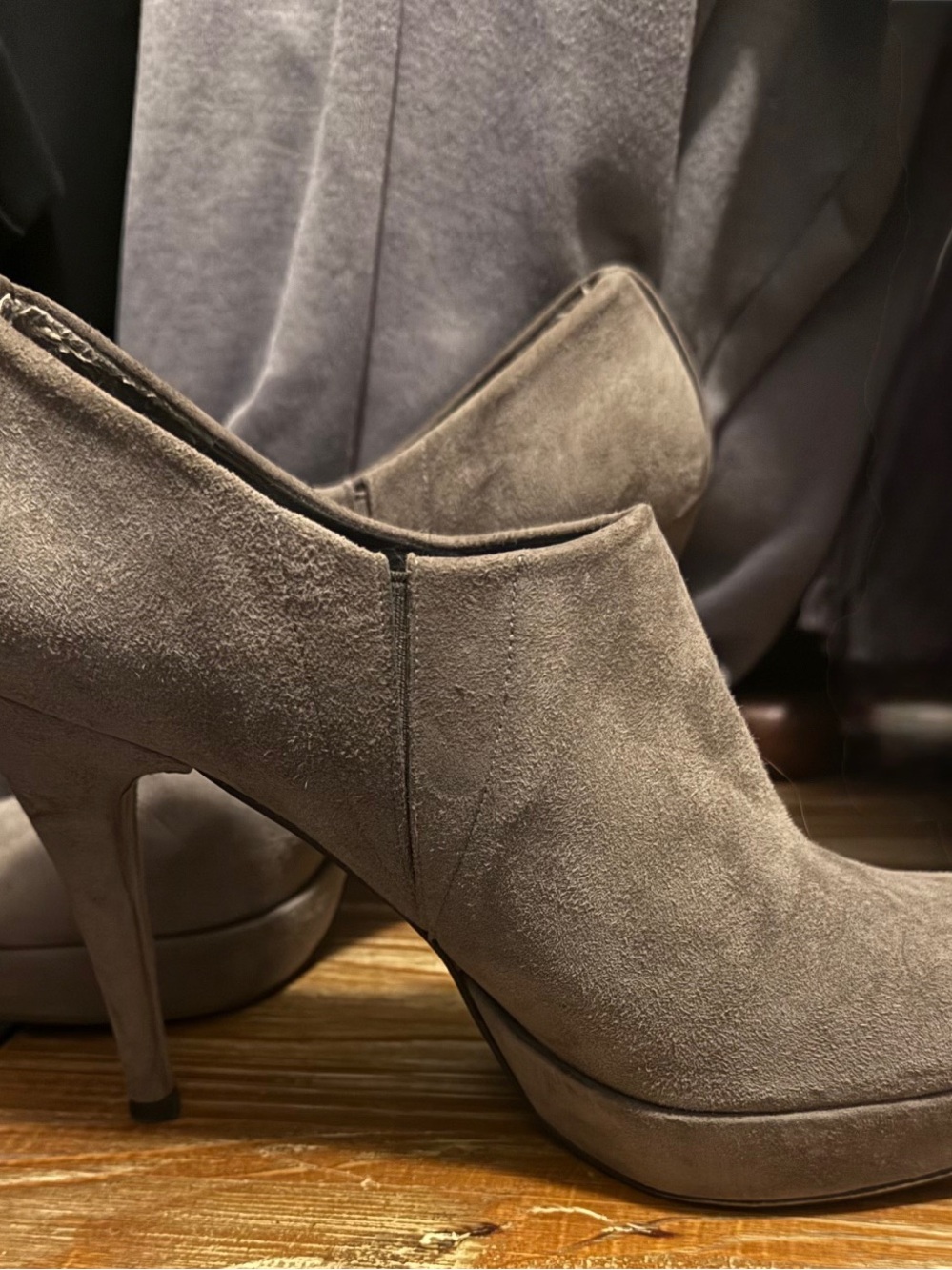 Stuart Weitzman Gray Suede Platform Ankle Booties - Picture 2 of 3